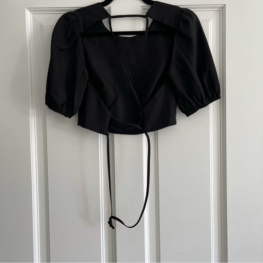 Lulu’s Subtle Flirt Black Puff Sleeve Lace-up Crop Top - Picture 9 of 10